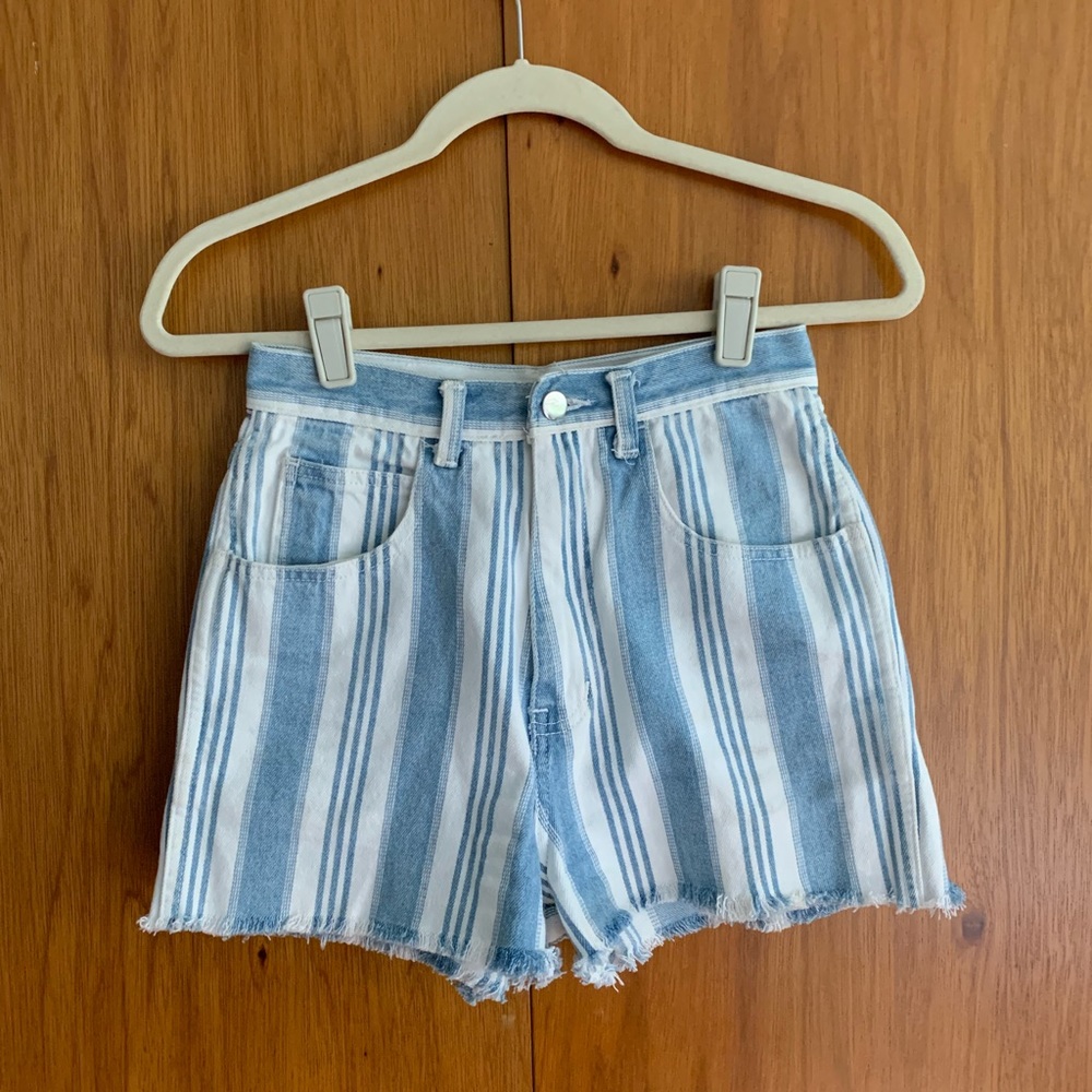 Vintage 80s striped shorts